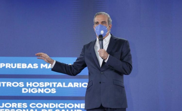 Así serían los primeros 100 días de un gobierno de Luis Abinader