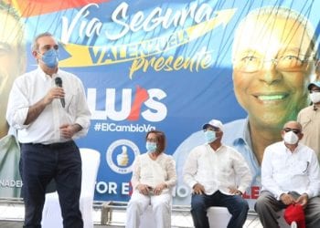 Luis Abinader: “Cojan lo que le den, pero voten por su dignidad”