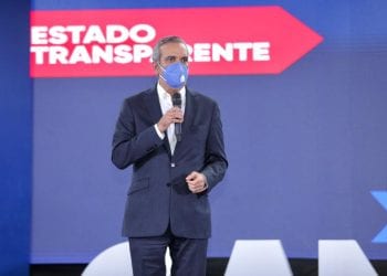 Así serían los primeros 100 días de un gobierno de Luis Abinader