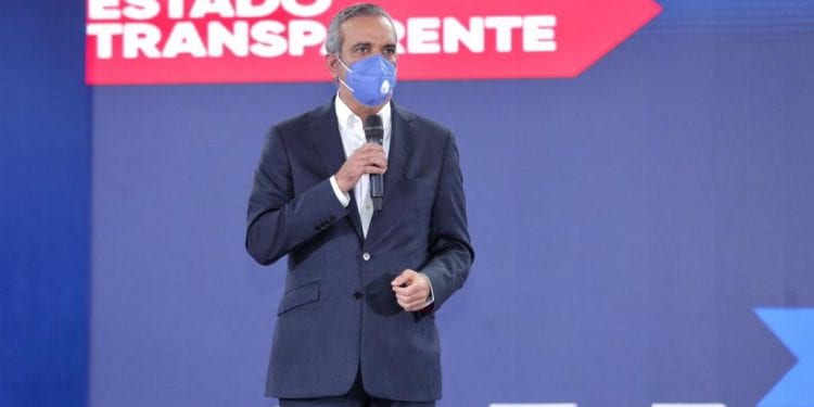 Así serían los primeros 100 días de un gobierno de Luis Abinader