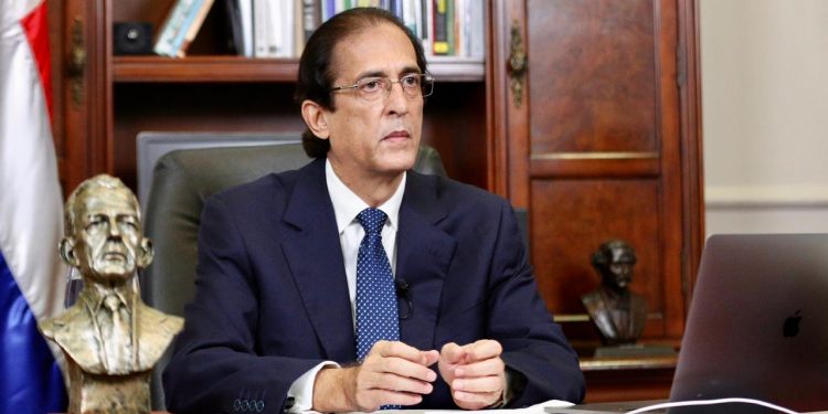 UNESCO y el Gobierno ponen a circular libro Periodismo, noticias falsas y desinformación“