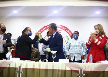 Leonel Fernández dice Gonzalo Castillo no está en capacidad para dirigir el país