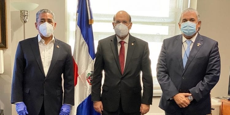Presidente JCE visita Nueva York; se reúne con Espaillat y cónsul Castillo
