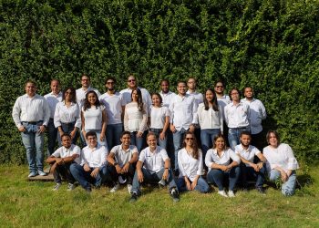 Crean nueva plataforma con inteligencia artificial para la compra de vehículos usados en RD