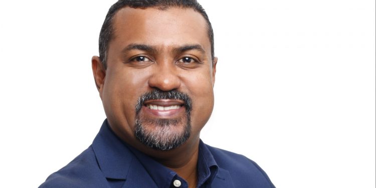 Inicia nueva propuesta radial “El Vespertino con Francisco Lluberes”.