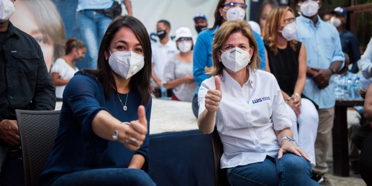 Faride Raful juramenta a 200 nuevos coordinadores de campaña