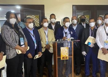 JCE y partidos discuten sobre seguridad de información durante escrutinios en 5 de julio