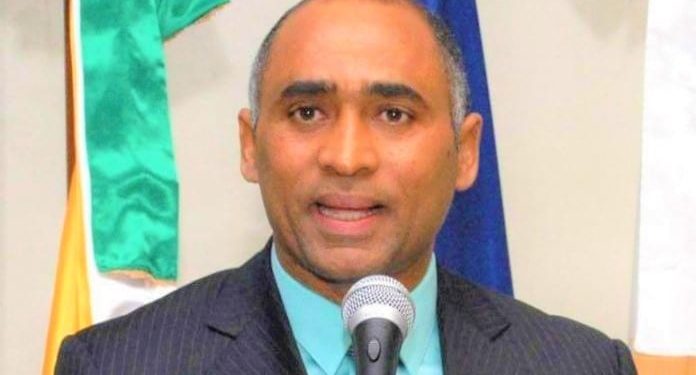 Diputado Julito Fulcar denuncia represión policial contra PRM en Baní