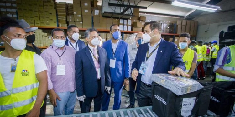 Junta Central Electoral enviará 1,009 valijas electorales al exterior