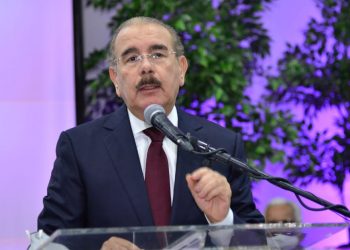 Danilo Medina asiste a reunión del comité central del PLD