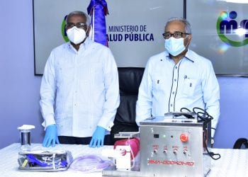 INTEC entrega primeros ventiladores mecánicos al Ministerio de Salud Pública