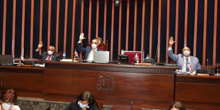 Senado declara de urgencia y aprueba en dos lecturas Presupuesto General del Estado