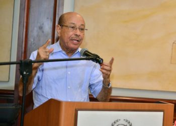 Montás acusa a Rafael Acevedo de manipular resultados Gallup-Hoy