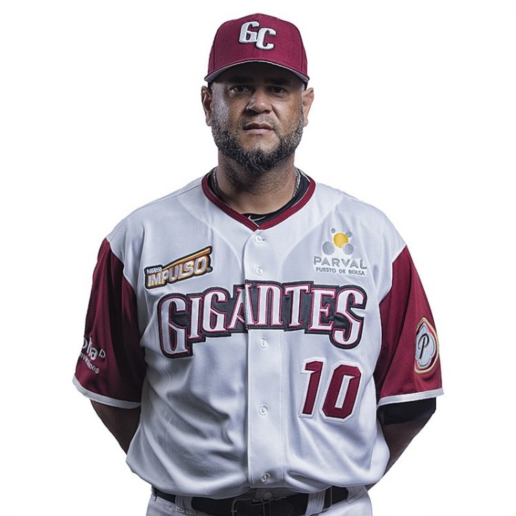 Gigantes del Cibao anuncian a Luis Urueta como su dirigente
