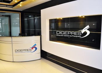 Gobierno deposita recursos a JCE para partidos políticos y elecciones del 5 de julio