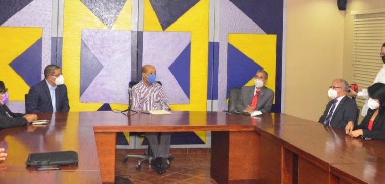 Temístocles Montás deja en funcionamiento equipo de Salud del PLD