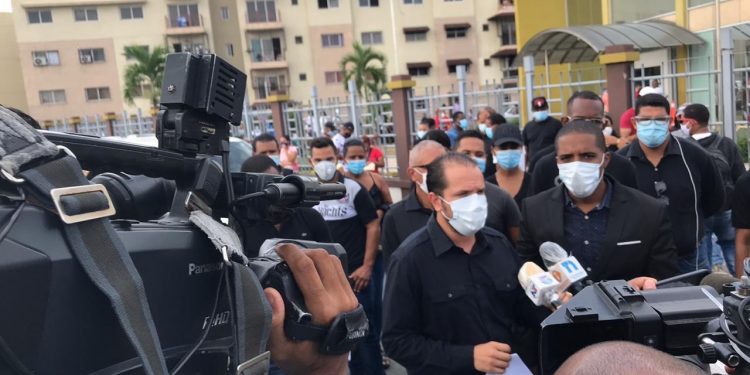 Caamaño Vélez insiste en reconteo de votos en Santo Domingo Este