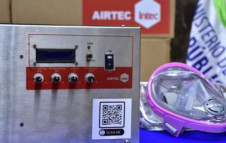 INTEC entrega 38 ventiladores al Ministerio de Salud Pública