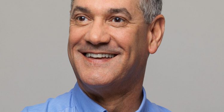 Gonzalo cerró campaña electoral con actos simultáneos