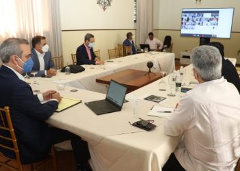 Abinader y su equipo técnico sostienen reunión con Banco Mundial