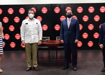 Claro firma acuerdos de conectividad con UNICARIBE, UNPHU, UTESA y UNIBE