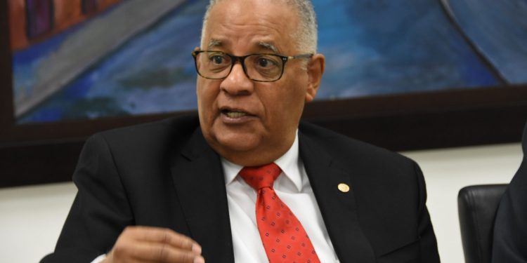 CNSS valora convenio que extiende coberturas COVID-19