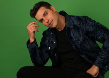 Lenny de la Rosa, el actor que está triunfando en la música con “Brujería”