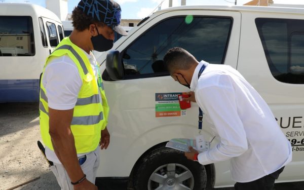 Intrant inicia proceso rotulación transporte privado