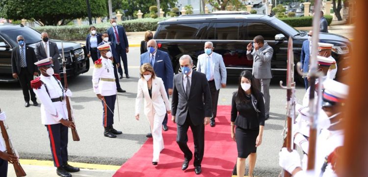 La visita en gráfica del presidente electo Luis Abinader al Palacio Nacional