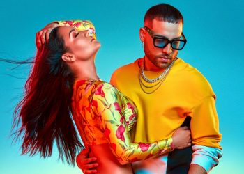 Tueska se reinventa con un candente junte con Mark B