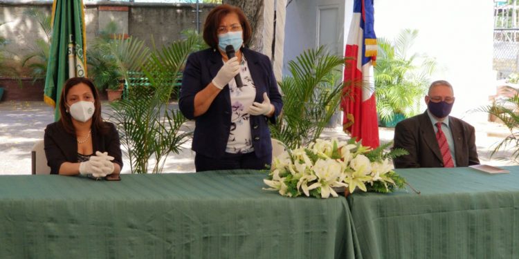 UTESA gradúa 801 nuevos profesionales en diferentes áreas.