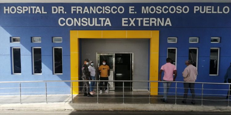 Hospital Moscoso Puello apertura dos nuevas residencias médicas