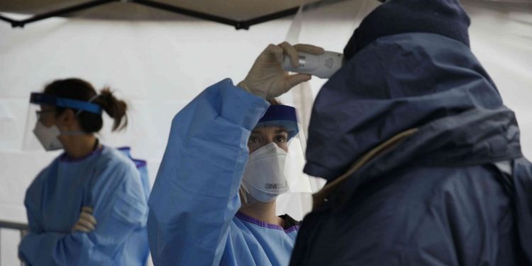 Colombia registró el viernes 4,925 fallecidos por el COVID-19