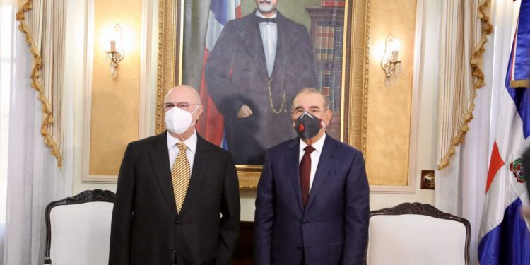 El ex presidente Hipólito Mejía conversó con el presidente Danilo Medina sobre asuntos de Estado.