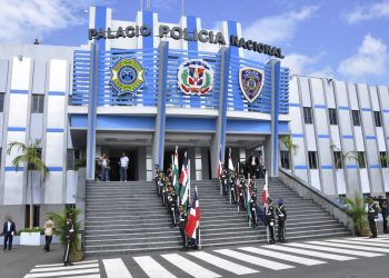 El llamado de la Policía a residentes del DN y de cinco provincias