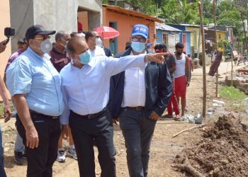 Comisión enviada por Abinader evalúa daños de Isaías en Hato Mayor