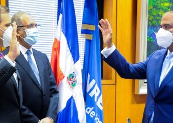 Juramentan nuevo administrador de Banreservas