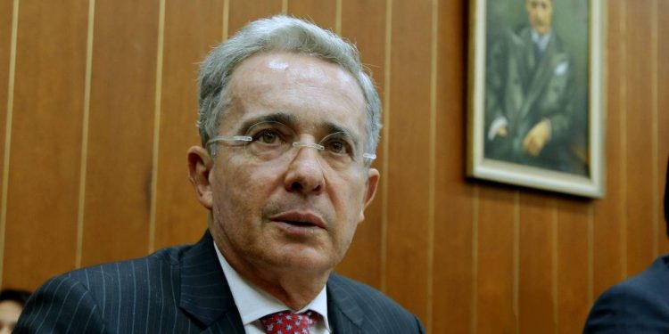 Corte colombiana ordena captura de ex presidente Alvaro Uribe