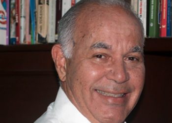 Exsenador del PLD en La Romana renuncia para irse a la Fuerza del Pueblo