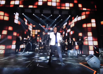 Héctor Acosta atestó las redes con "El Torito Mundial"