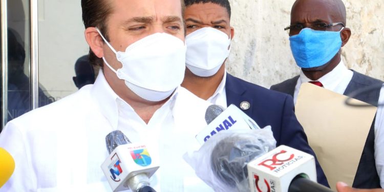 Paliza afirma presidente Abinader trabaja en proyecto de reestructuración del gobierno