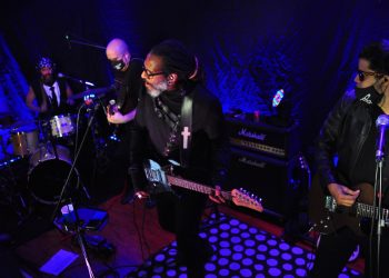 Toque Profundo celebra 31 años con la reposición de su concierto “Desde la trinchera”.