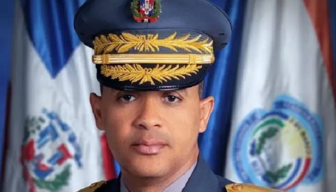 Presidente Luis Abinader nombra mandos militares y policiales