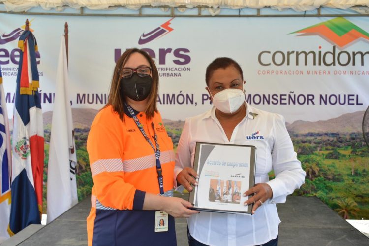 Cormidom inaugura un proyecto de rehabilitación de redes llevará energía comunidades cercana a minas