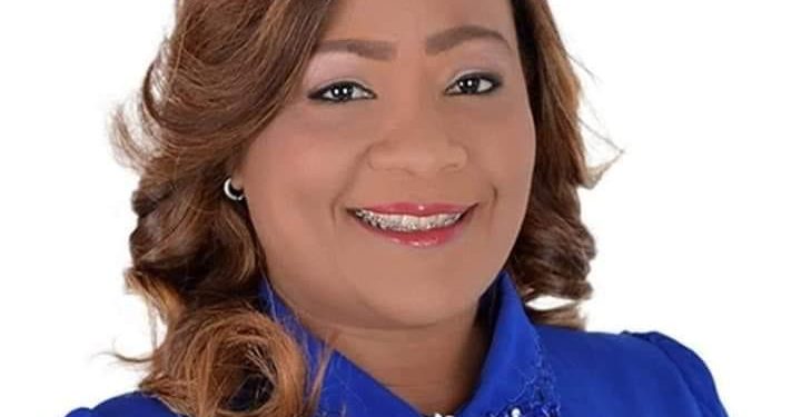 Aracelis Villanueva Figueroa es juramentada como Gobernadora de San Pedro de Macorís