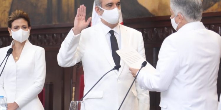 Abinader anuncia medidas para la recuperación económica y del empleo