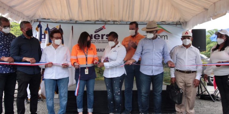 Cormidom inaugura un proyecto de rehabilitación de redes llevará energía comunidades cercana a minas