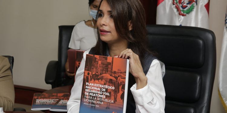 INTRANT presenta edición final del Plan de Seguridad Vial de Peatones