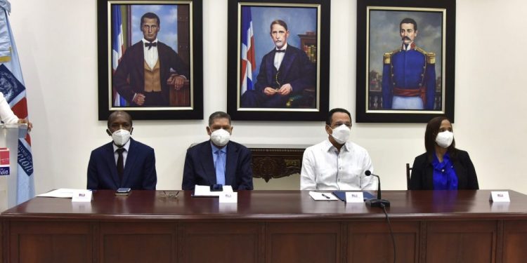 MINERD e INAFOCAM gradúan más de 6 mil docentes de nuevo ingreso