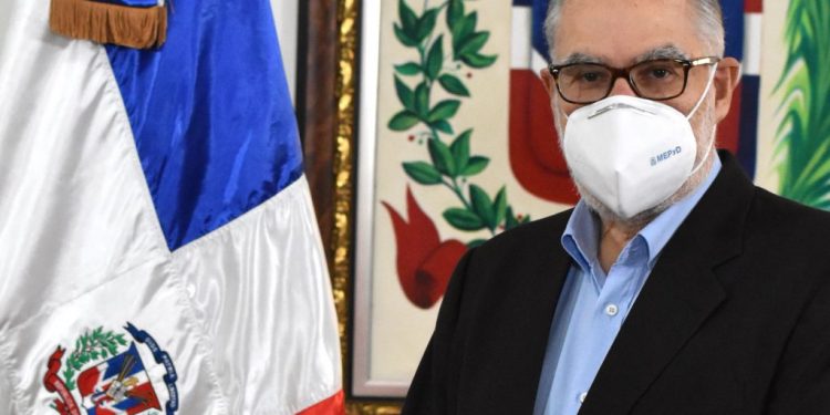 Ceara Hatton expone el orden de prioridad entre la salud y la economía